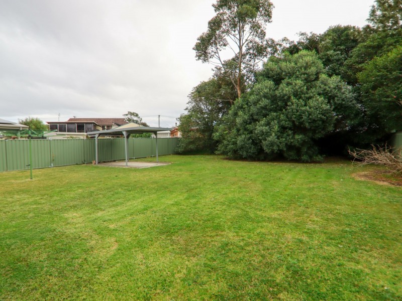 19 Iverison Road, Sussex Inlet NSW 2540