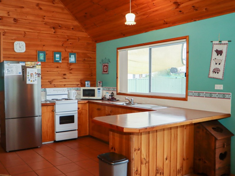 19 Iverison Road, Sussex Inlet NSW 2540