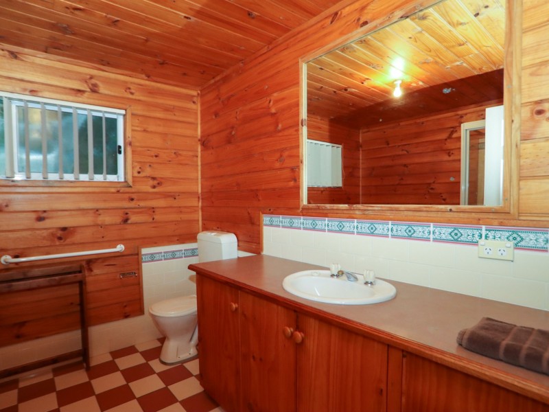 19 Iverison Road, Sussex Inlet NSW 2540