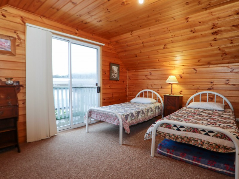 19 Iverison Road, Sussex Inlet NSW 2540