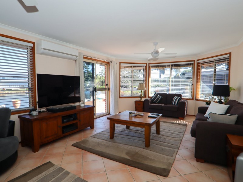 15 Cormorant Avenue, Sussex Inlet NSW 2540