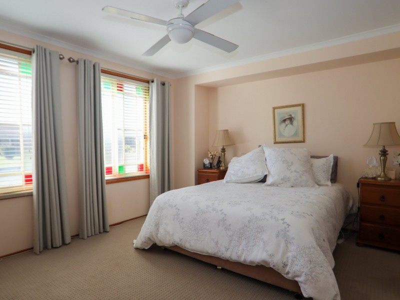 15 Cormorant Avenue, Sussex Inlet NSW 2540