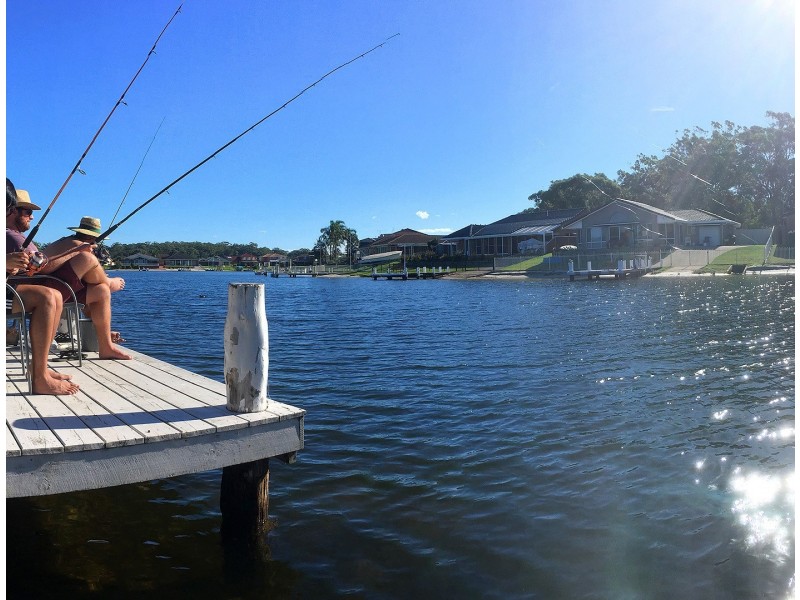 16 Thora Street, Sussex Inlet NSW 2540