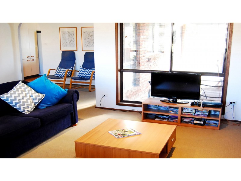 16 Thora Street, Sussex Inlet NSW 2540