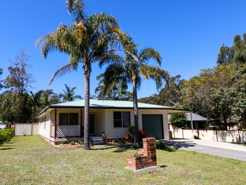 9 Pearl Close, Sussex Inlet NSW 2540