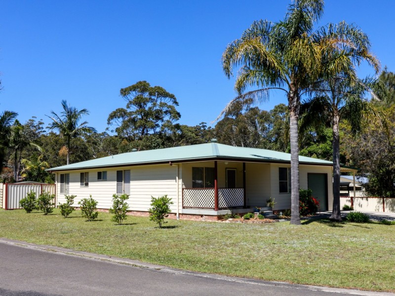 9 Pearl Close, Sussex Inlet NSW 2540