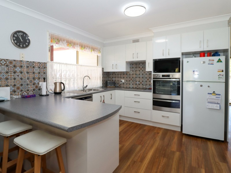 9 Pearl Close, Sussex Inlet NSW 2540