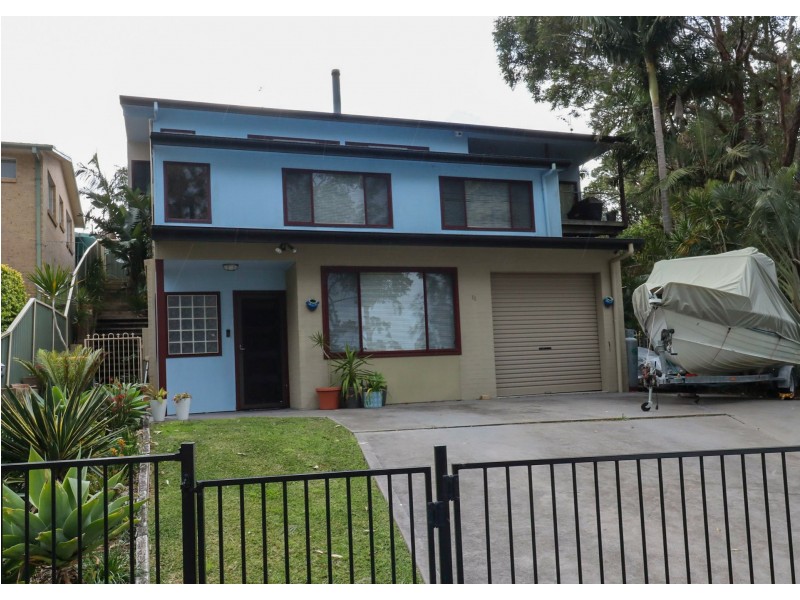 11 Ridge Avenue, Sussex Inlet NSW 2540