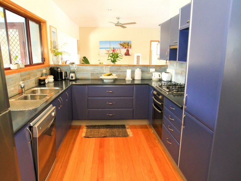 11 Ridge Avenue, Sussex Inlet NSW 2540