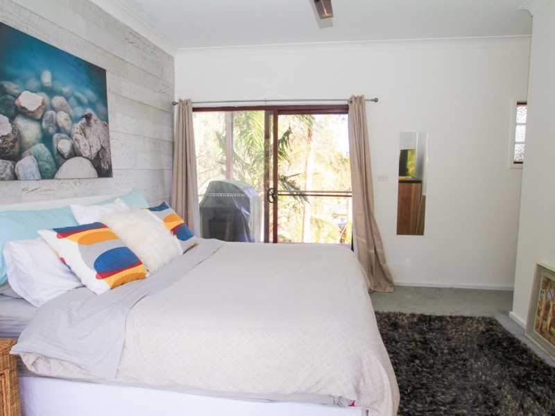 11 Ridge Avenue, Sussex Inlet NSW 2540