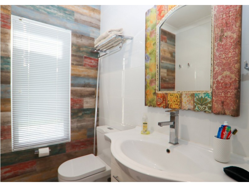 11 Ridge Avenue, Sussex Inlet NSW 2540