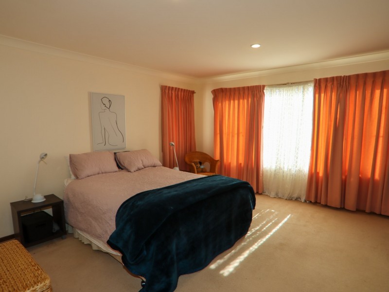 96 Jacobs Drive, Sussex Inlet NSW 2540