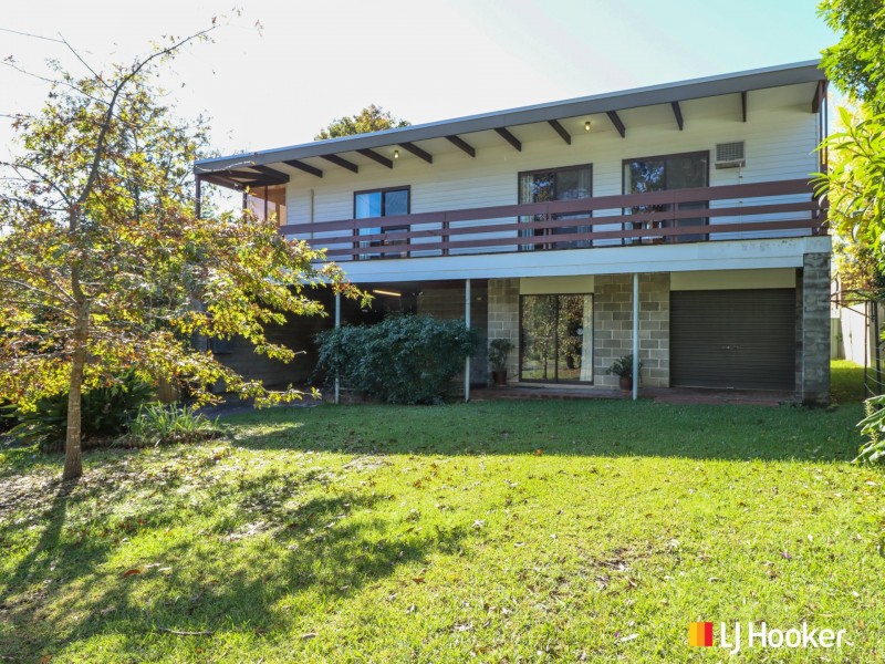 32 Suncrest Avenue, Sussex Inlet NSW 2540
