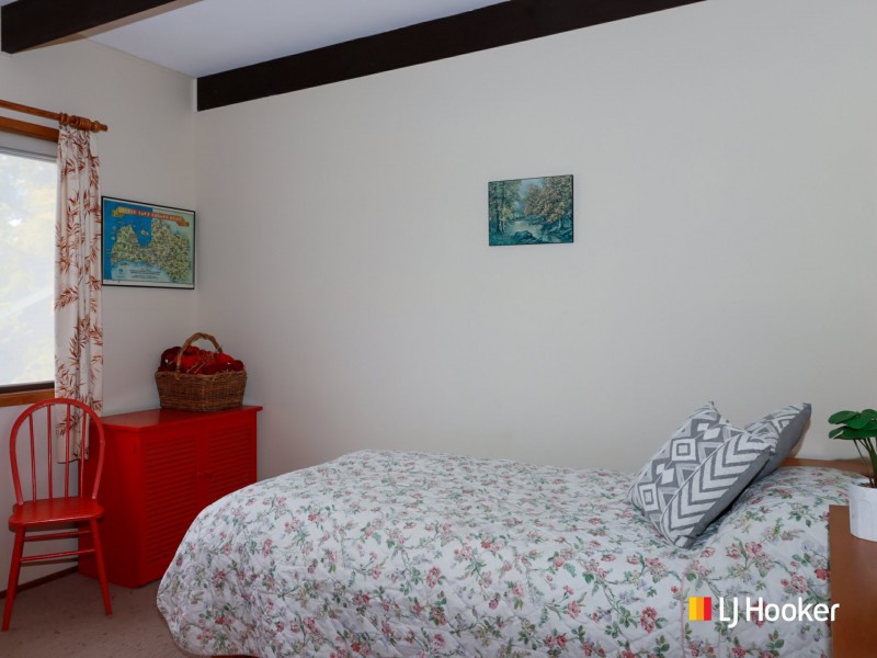 32 Suncrest Avenue, Sussex Inlet NSW 2540