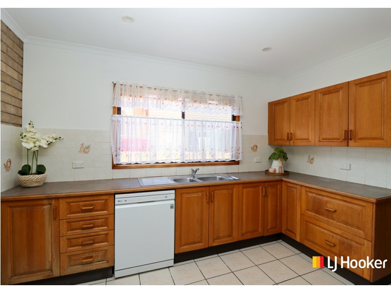 132 Jacobs Drive, Sussex Inlet NSW 2540