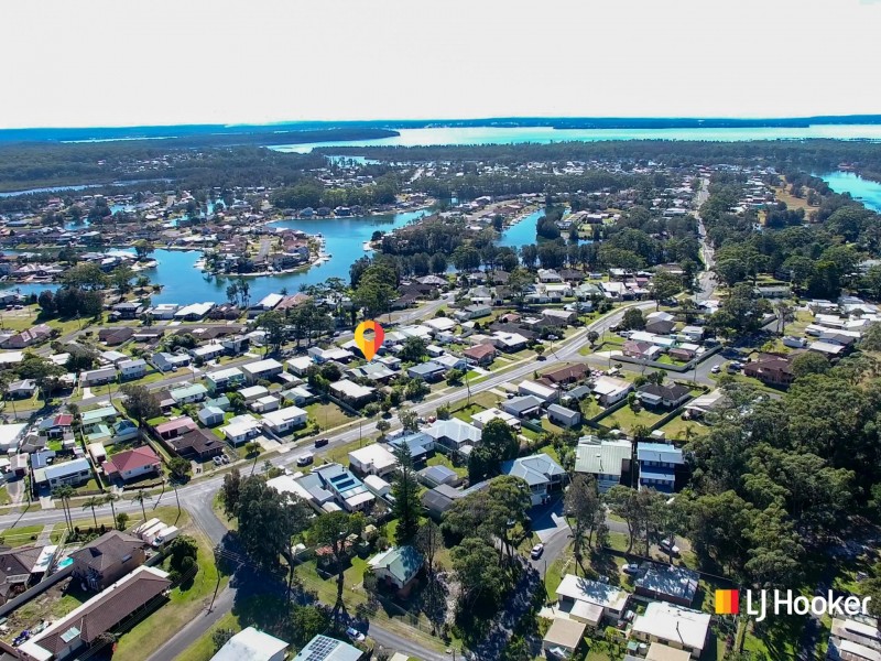 17 Lyons Road, Sussex Inlet NSW 2540