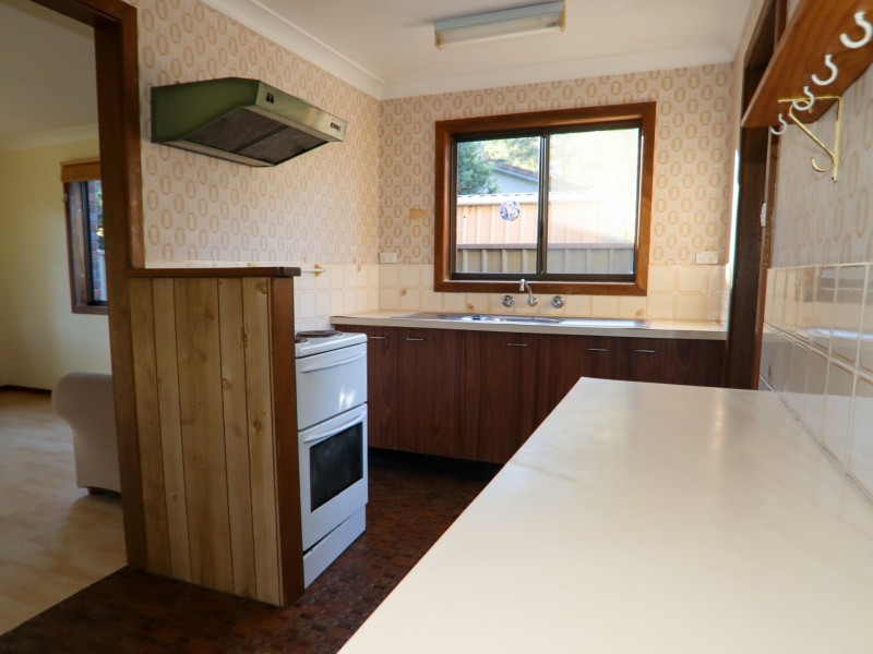 4 Lakeway Avenue, Berrara NSW 2540