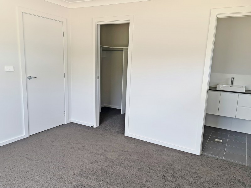 33 Bexhill Avenue, Sussex Inlet NSW 2540
