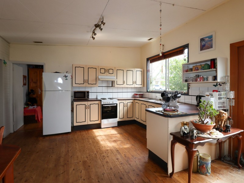 10 Swan Avenue, Cudmirrah NSW 2540