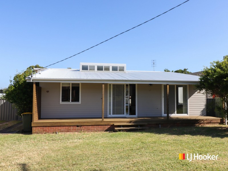 9 Lyons Road, Sussex Inlet NSW 2540