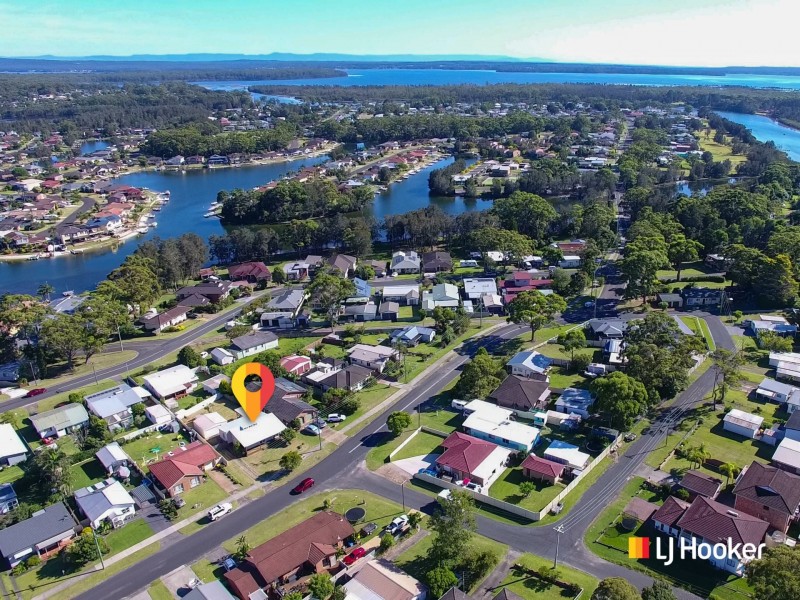 9 Lyons Road, Sussex Inlet NSW 2540