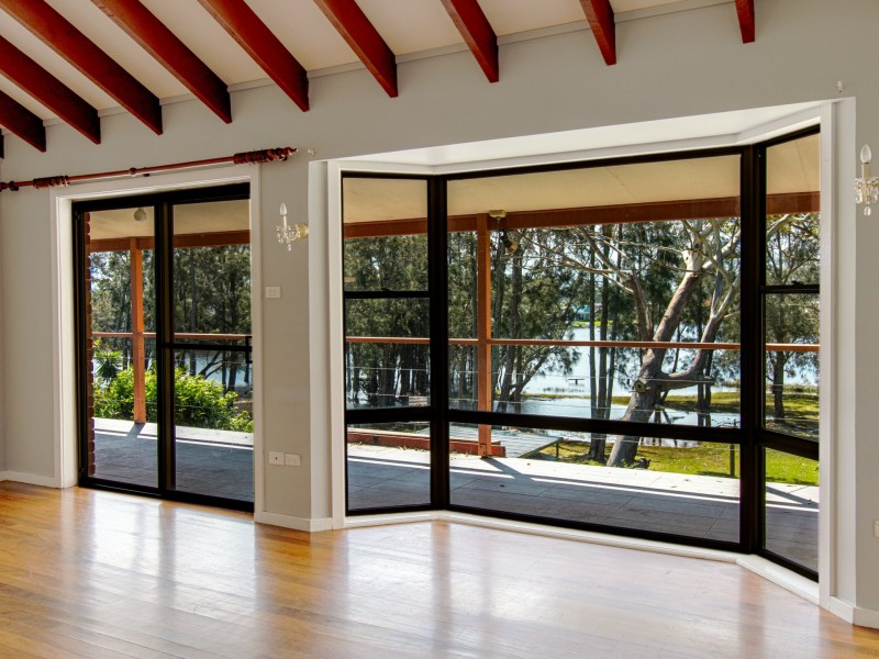 55 Ray Street, Sussex Inlet NSW 2540