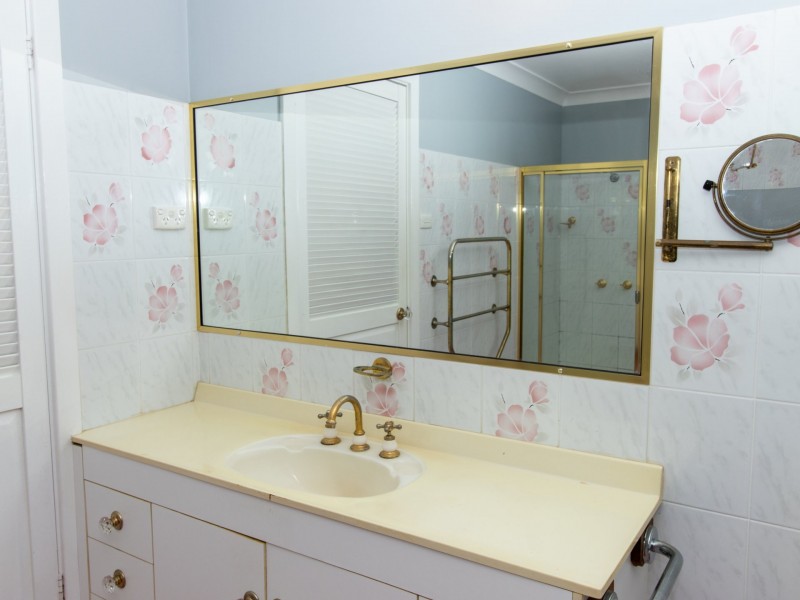 55 Ray Street, Sussex Inlet NSW 2540