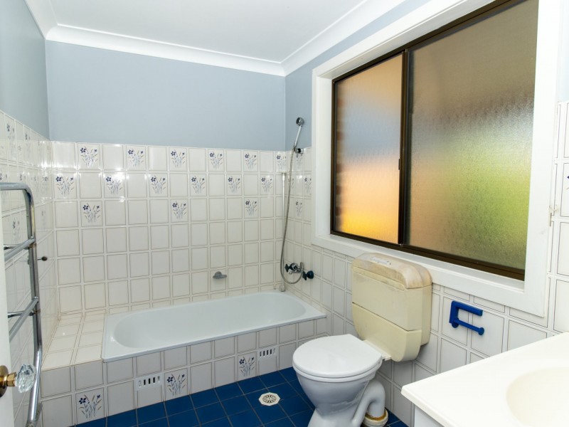 55 Ray Street, Sussex Inlet NSW 2540