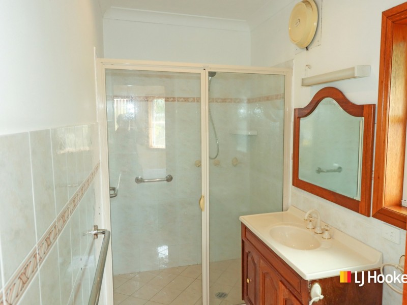 27 Cormorant Avenue, Sussex Inlet NSW 2540