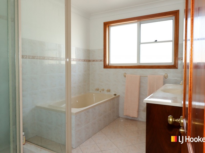 27 Cormorant Avenue, Sussex Inlet NSW 2540