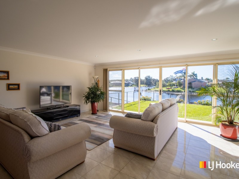 39 Whimbrel Drive, Sussex Inlet NSW 2540