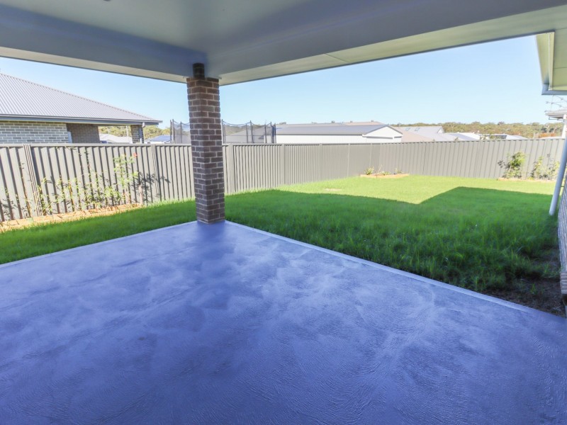 5 Lancing Avenue, Sussex Inlet NSW 2540