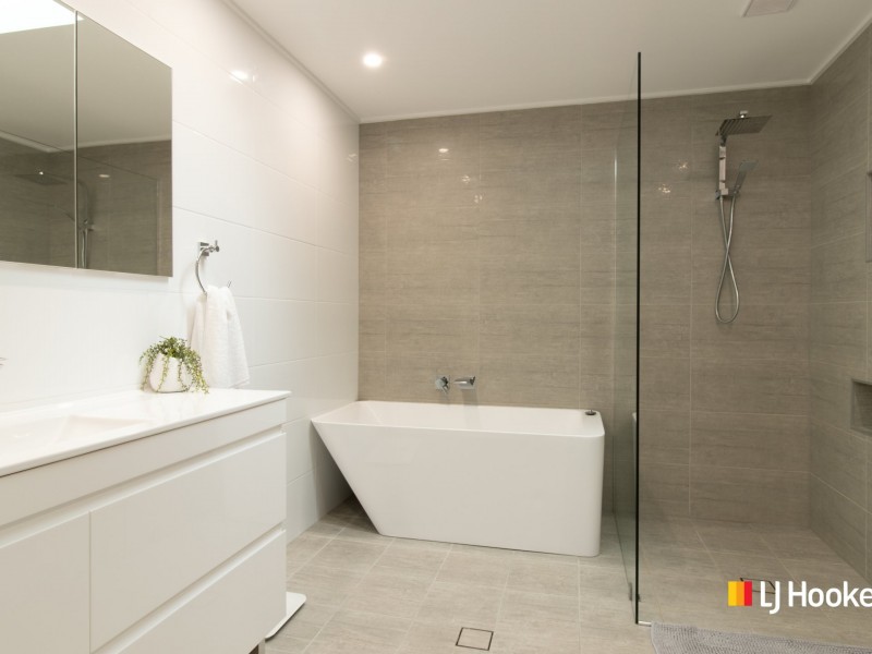 63 Jacobs Drive, Sussex Inlet NSW 2540