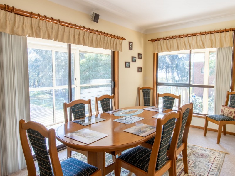 34 River Road, Sussex Inlet NSW 2540