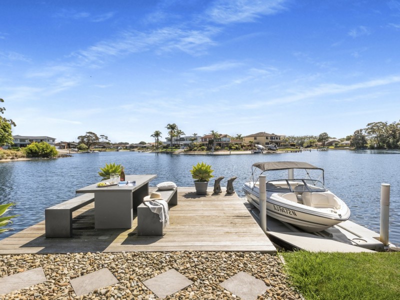 15 Corang Avenue, Sussex Inlet NSW 2540