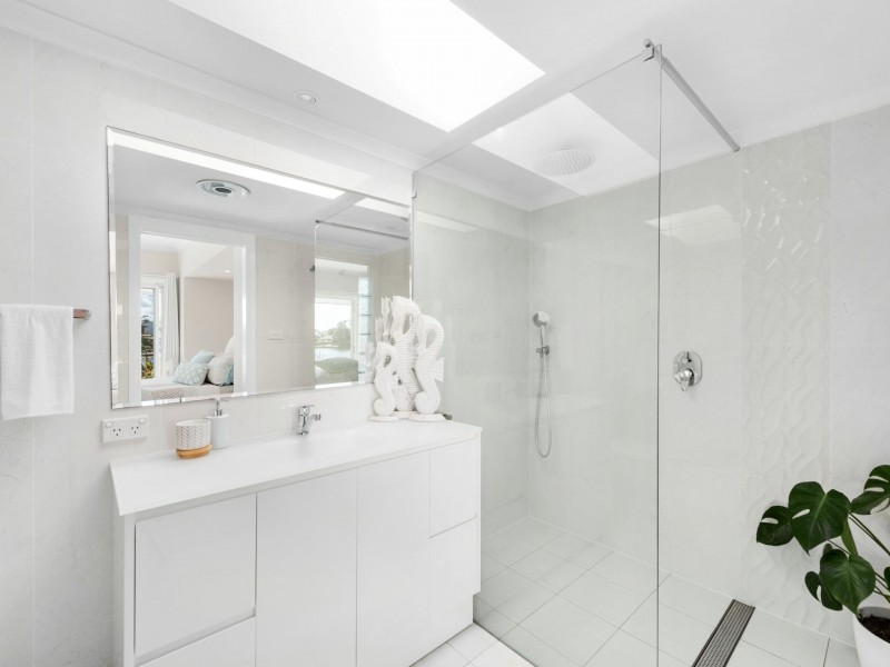 15 Corang Avenue, Sussex Inlet NSW 2540