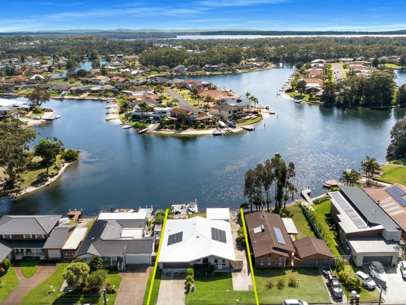 15 Corang Avenue, Sussex Inlet NSW 2540