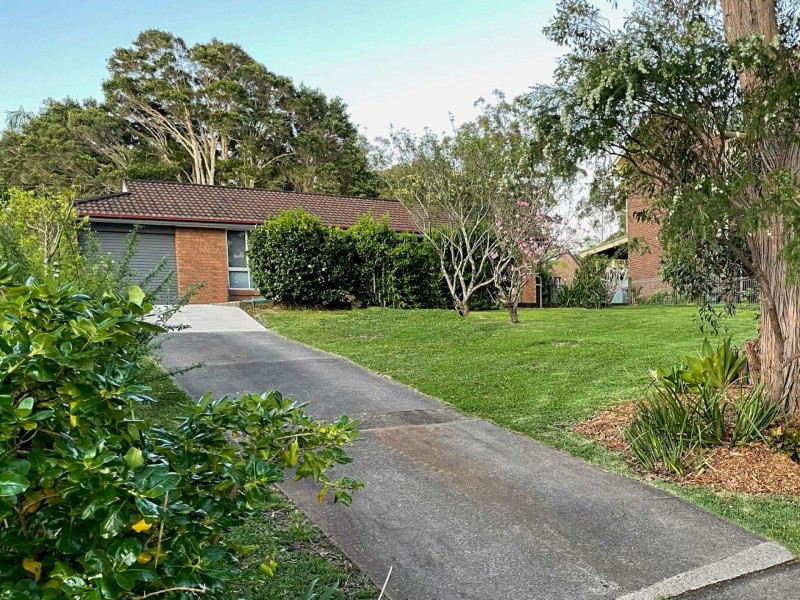 15 Blue Mist Close, Sussex Inlet NSW 2540