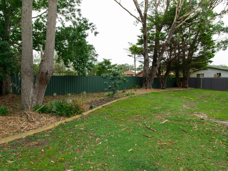 2 Suncrest Avenue, Sussex Inlet NSW 2540