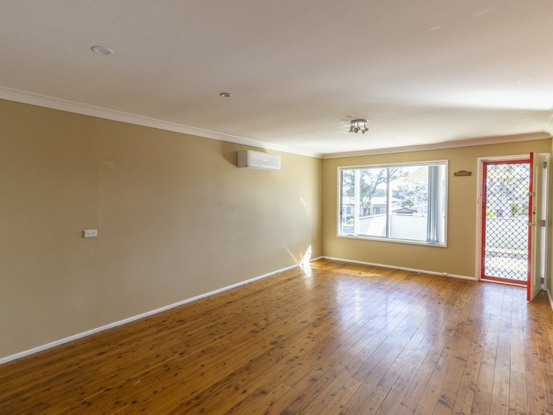 30 Ray Street, Sussex Inlet NSW 2540
