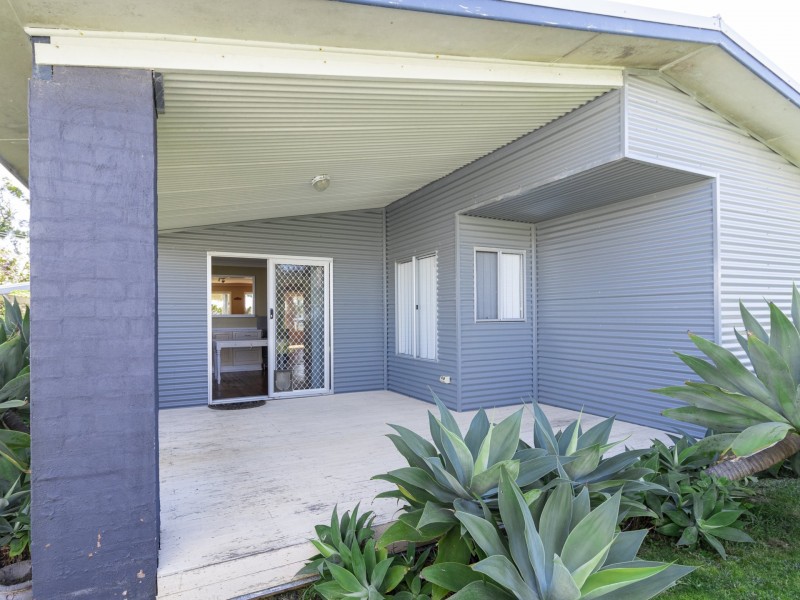 30 Ray Street, Sussex Inlet NSW 2540