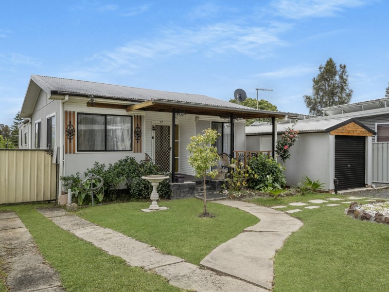 27 Ray Street, Sussex Inlet NSW 2540