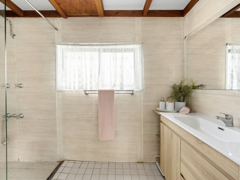 27 Ray Street, Sussex Inlet NSW 2540