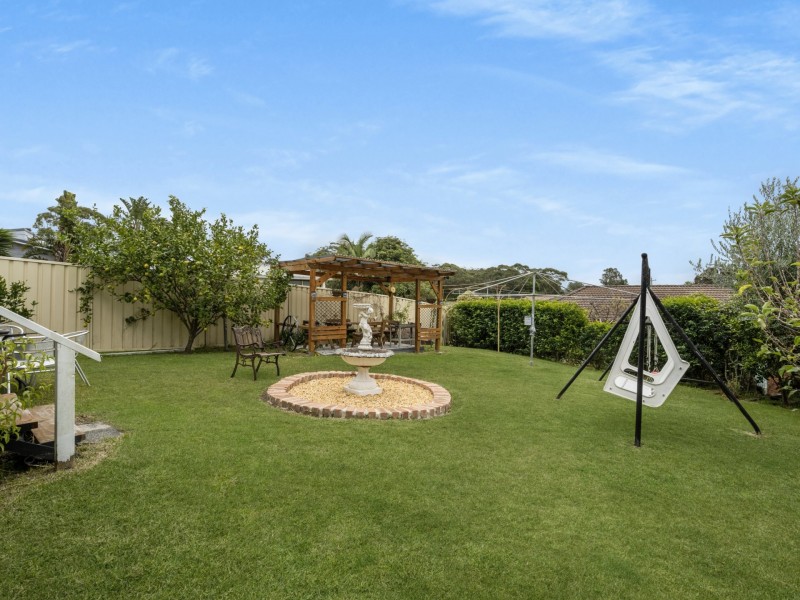 27 Ray Street, Sussex Inlet NSW 2540