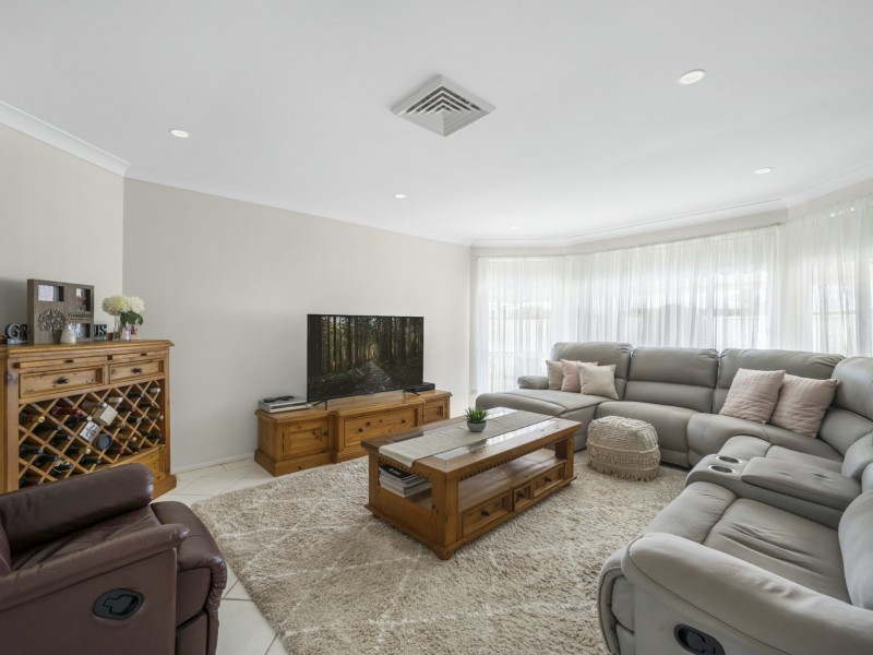 9 Avocet Street, Sussex Inlet NSW 2540