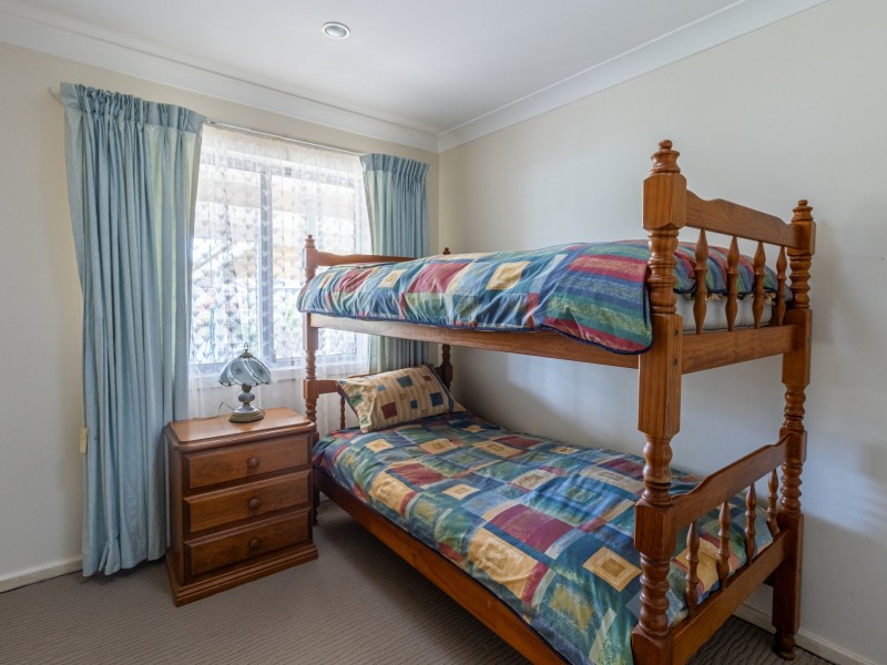 10 Ibis Place, Sussex Inlet NSW 2540