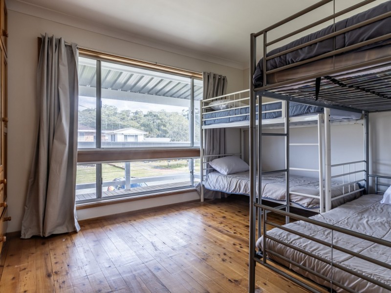 5 Riviera Avenue, Sussex Inlet NSW 2540