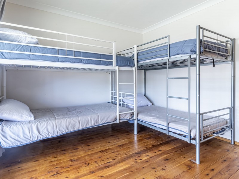 5 Riviera Avenue, Sussex Inlet NSW 2540