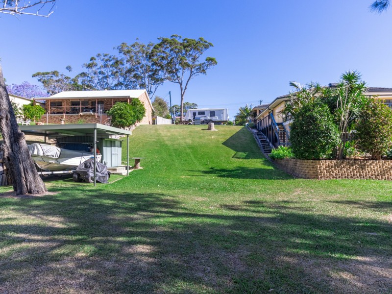 53 Ray Street, Sussex Inlet NSW 2540
