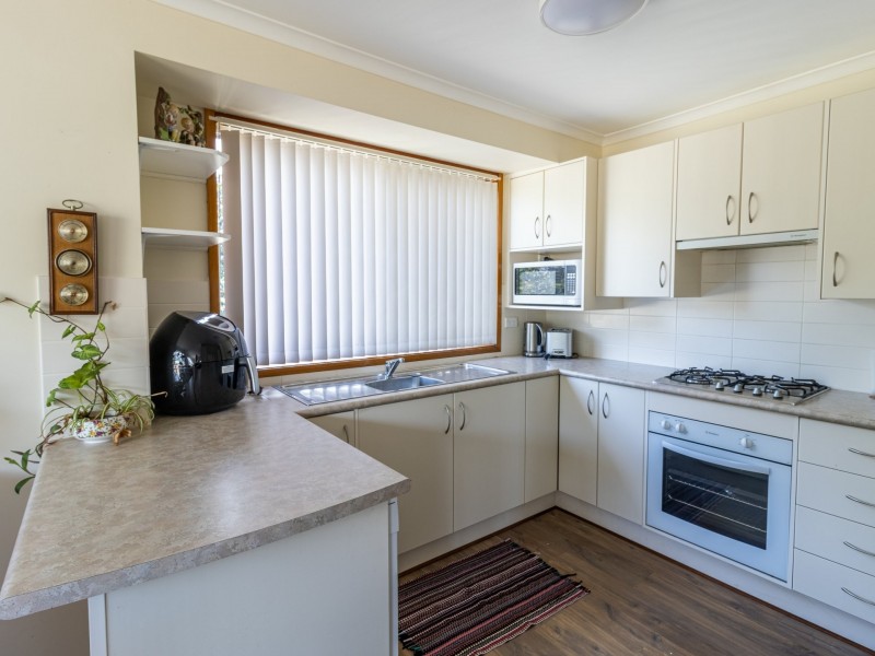 13 Ellmoos Avenue, Sussex Inlet NSW 2540